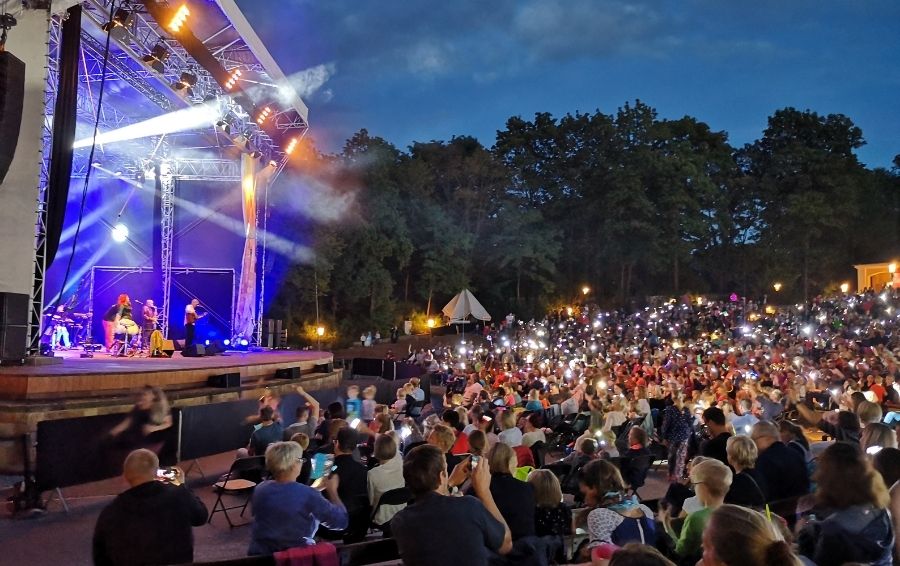 taschenlampenkonzert dresden einlass Kinderdorf beim Taschenlampenkonzert AlbertSchweitzerKinderdorf in